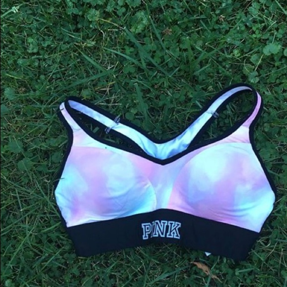 NWOT VS PINK sports bra!!